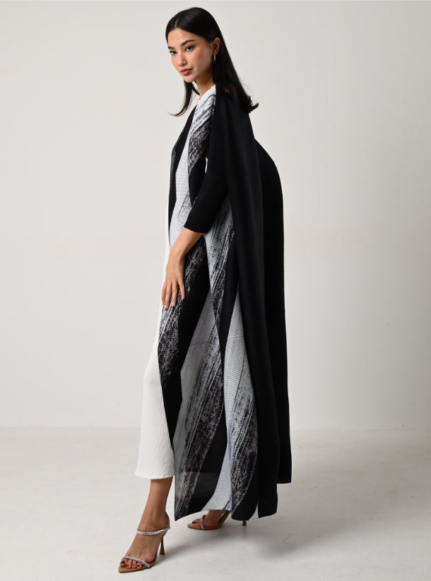 FAB121 - Bisht Pleats Abaya