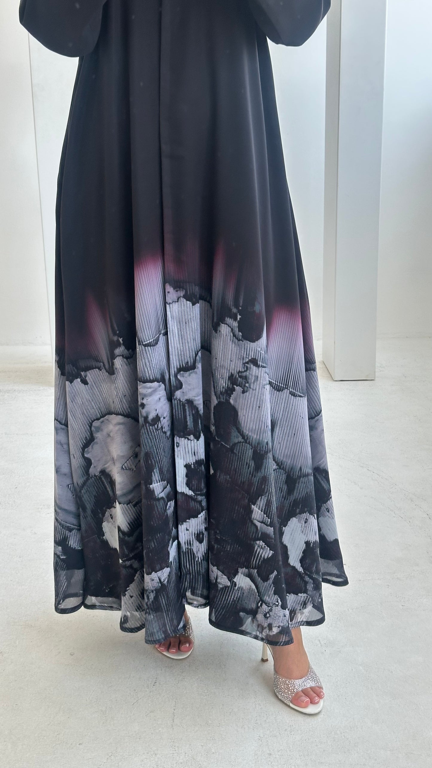 FAB209- Grey Ombre Waves print Shiffon A-cut Abaya with headscarf